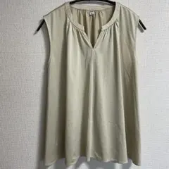 【UNIQLO】トップス ノースリーブ ベージュ　✨美品✨ L