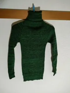 m*n様 緑色 タートルネック ニットセーター