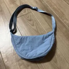UNIQLO ラウンドミニショルダーバッグ ブルーのサムネイル
