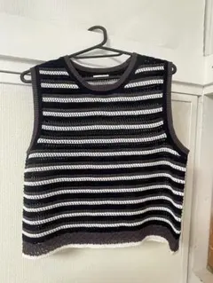 ストライプノースリーブニット