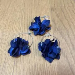 イヤリング　花びら　ブルー