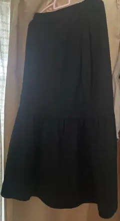 ブラックスカート
