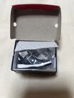 バンダイガチャ　コンバース　converseミニフィギュアコレクション　ブラック