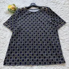 美品 23年♡レリアン プラスハウス チュニック 半袖 総柄 金ボタン 13+ 美品 23年♡レリアン プラスハウス チュニック 半袖 総柄 金ボタン 13+