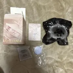 POP MART SKULLPANDA The Hold フィギュア