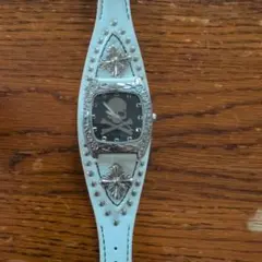 FRESCA スカルモチーフ 腕時計 ホワイト　ジャンク品