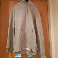 グレー フード付きパーカー　GU