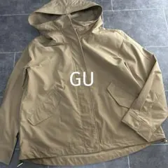 美品⭐︎GU マウンテンパーカー　綺麗目スタイル