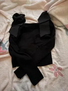 リボン付き黒長袖ニットGRL