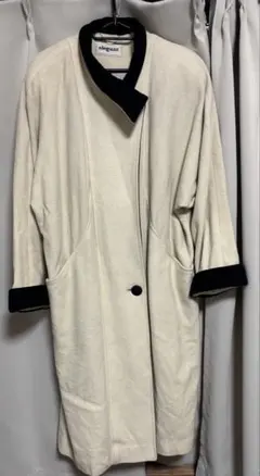 アイボリー ロングコート 黒襟付き