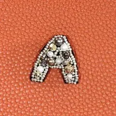 【匿名配送】ビーズ刺繍ブローチ