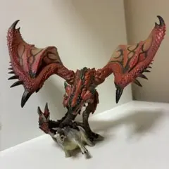 モンスターハンター　リオレウス　フィギュア