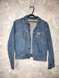 Item thumbnail for item 79340241-d515-4eda-be65-378ea516012c