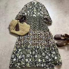 美品 ルルウィルビー フラワーチェックVネックワンピース ブルー