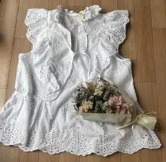 H&M フリルブラウス　フリル袖　カットレース