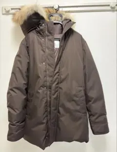 PYRENEX ダウンジャケット フード付き ブラウンのサムネイル
