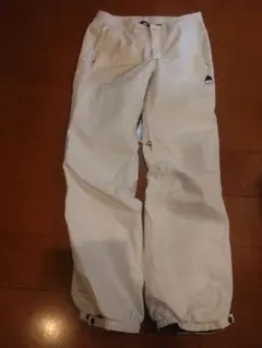 シーズンオフ値引きします！BURTON スノーボードパンツ ホワイトS