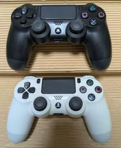 DualShock 4 コントローラー ブラック ホワイトセット