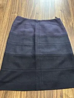 ネイビー台形スカート