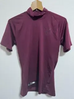 アンダーアーマー　バーガンディ ハイネック アンダーシャツ　Lサイズ