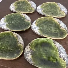 小皿　扇形食器　緑釉　若松釘彫絵 小皿 扇形食器 緑釉 若松釘彫絵 - メルカリ