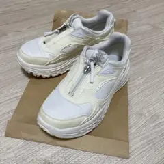 2025年最新】ugg スニーカー ジップの人気アイテム - メルカリ