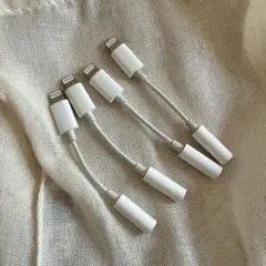 ▲iPhone用純正品イヤホンジャック 変換アダプター　10108700191