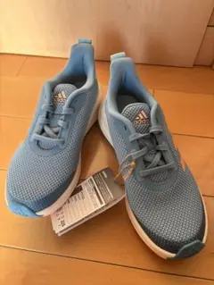 adidas スニーカー　新品未使用