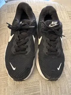 Nike ブラック スニーカー