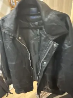 黒 レザージャケット ジッパー付き