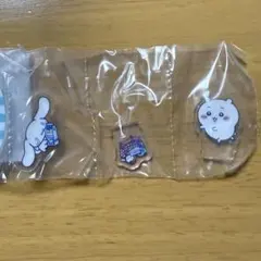 ちいかわ×サンリオキャラクターズ レイヤーアクリルスタンドちいかわ×シナモロール