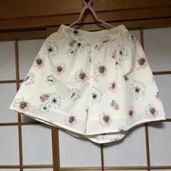 花柄ショートパンツ
