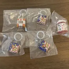 チロルチョコめじるしアクセサリー+桃屋 ラー油めじるしマスコット