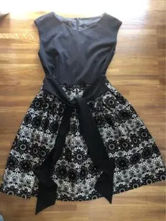 ワンピース ベロア調刺繍 ブラック　ウエストリボン