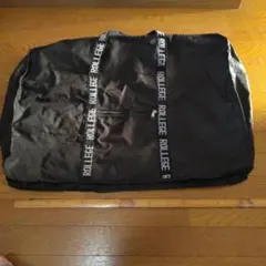 ROLLEGE ロゴ入り ブラック ボストンバッグ