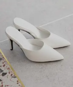 【新品】 VIVIAN ポインテッドトゥピンヒールミュール LL