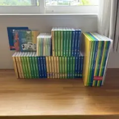 美品・未開封多数　DWEディズニー英語システム(DVD36枚、CD8枚、その他)
