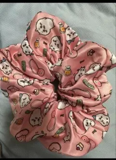 ちいかわ　シュシュ　ヘアゴム　ハチワレ　ピンク　くま　か