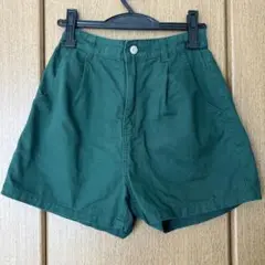 緑 ショートパンツ