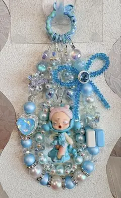 ハンドメイド　パステルブルーの携帯ストラップ
