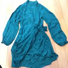 お値下げ＊期間限定価格（ZARA）グリーン 長袖ワンピース