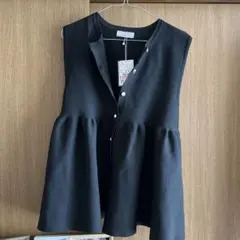 新品未使用　ペプラムベスト　L しまむら