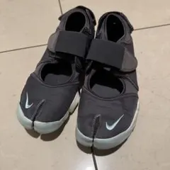 NIKE エアリフト25cm