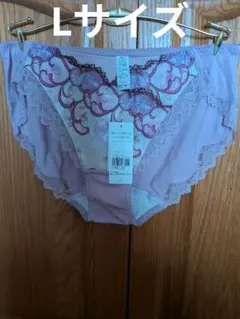 Triumph、レットレーベル、レギュラーショーツL。