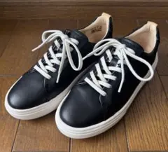 【美品】 Clarks Hollyhock Walk レザーレディーススニーカーのサムネイル