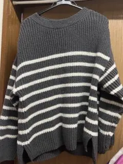 グレーとホワイトのストライプニットセーター Mサイズ