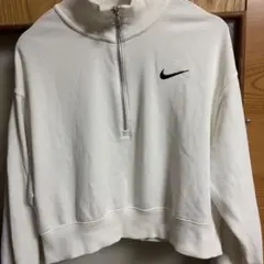 Nike ハーフジップ トレーナー 2色セット 黒がL 白がM 流行りの短丈