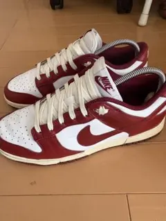 Nike ダンク スニーカー ホワイト/バーガンディ