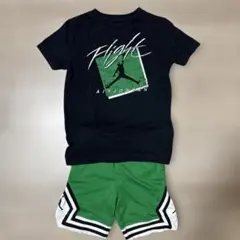 キッズ　エアジョーダン Tシャツとショートパンツセットのサムネイル