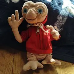 E.T. ぬいぐるみ 赤